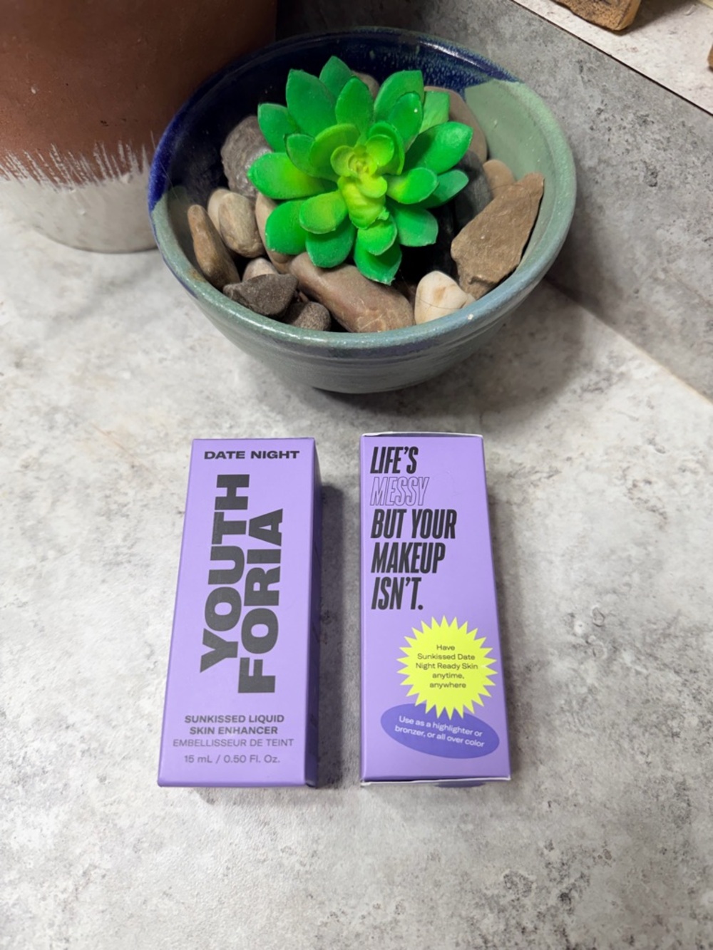 2 Youth Foria RADIANT Date Night Sun-kissed Skin Enhancer - Picture 3 of 5